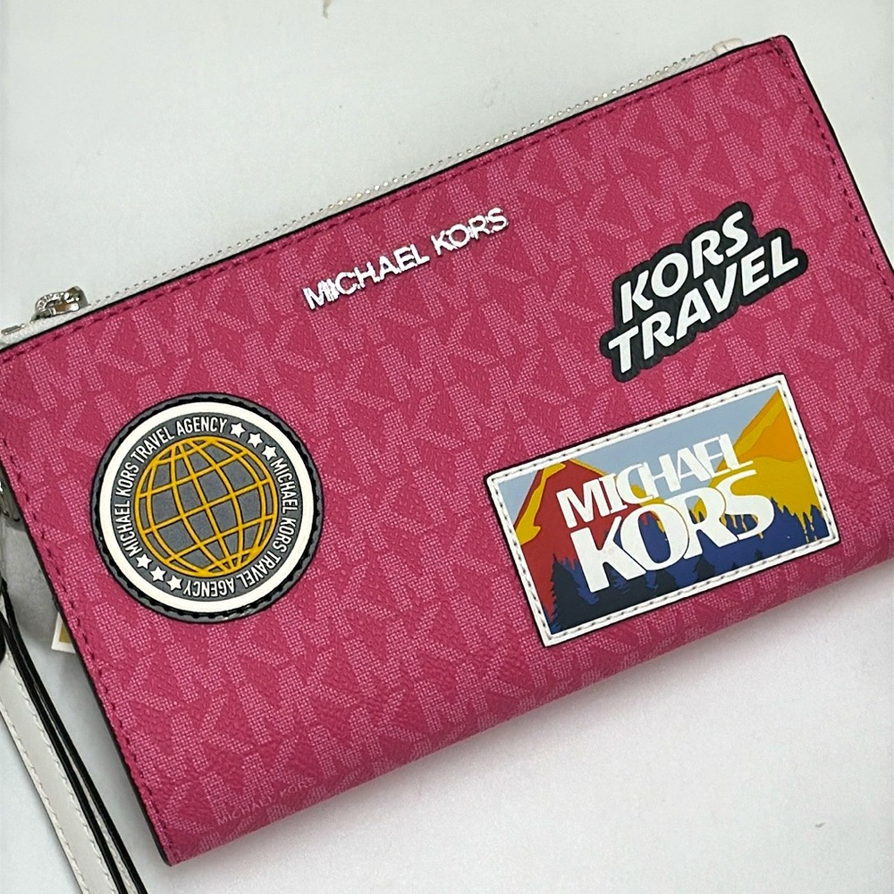 Michael Kors Jet Set Travel Large Embellished Signature Logo Wristlet
Dragonfrui - Picture 7 of 16